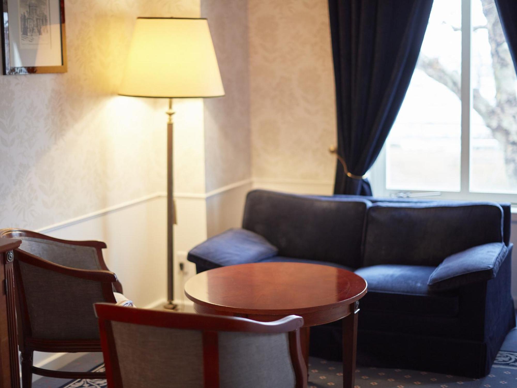Hotel Amsterdam Huis Ten Bosch Sasebo Extérieur photo